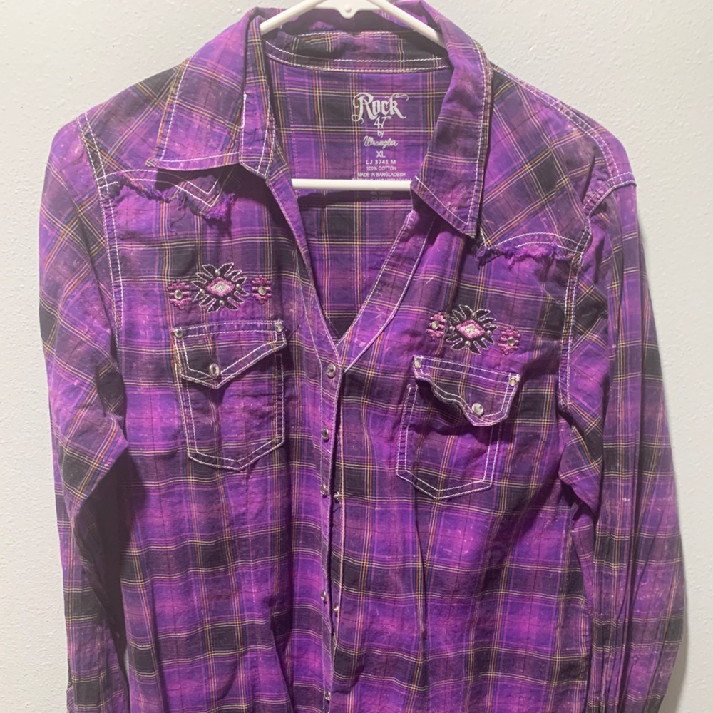 Wrangler rock  47 purple button down shirt